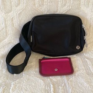 NWOT     Everywhere Belt Bag/ Card Case